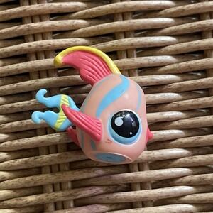 Littlest Pet Shop Authentic # 643‎ Pink Red Yellow Angelfish Teal Tear Drop Eyes